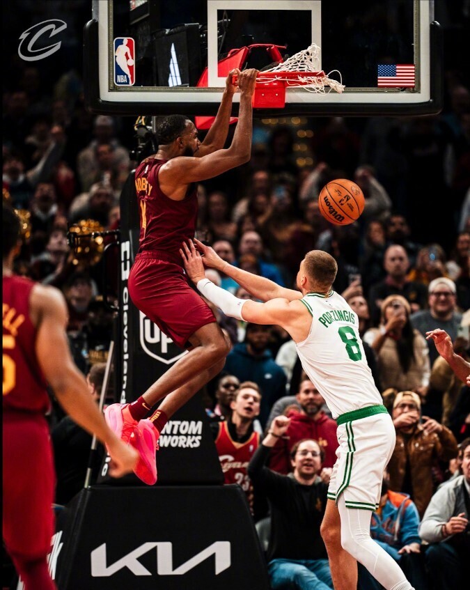 今日NBA战报：骑士胜凯尔特人领跑东部