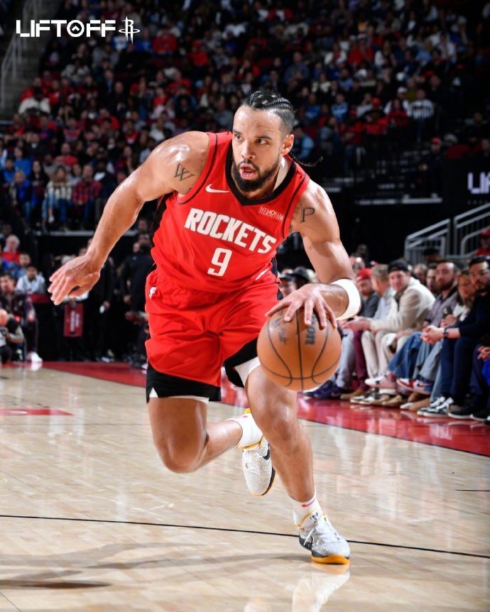 NBA战报- 火箭110-99独行侠