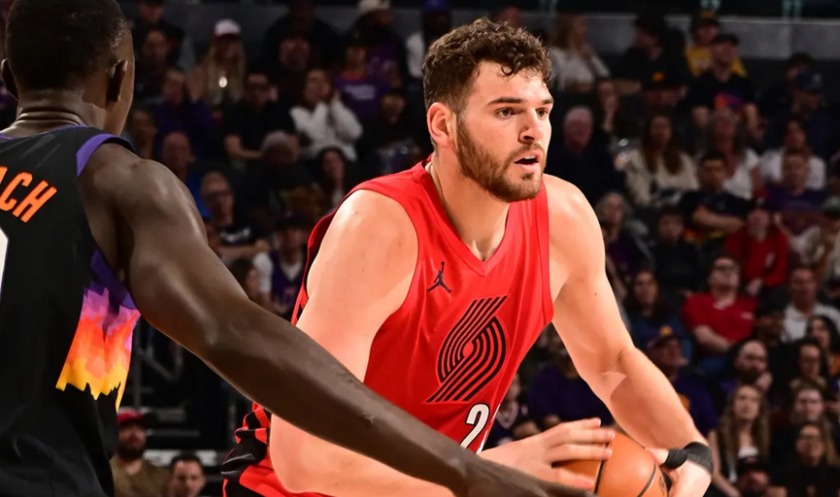 克林根此役砍下23分12篮板4个盖帽