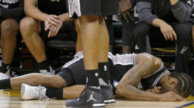 伦纳德自在马刺被垫脚后至今仍常遭受伤病折磨