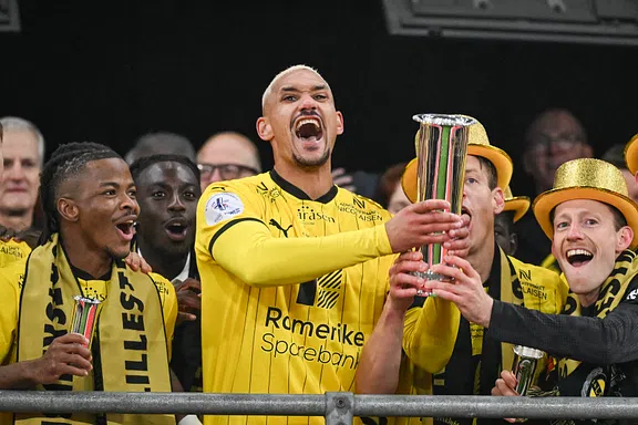 利勒斯特罗姆上赛季挪甲夺冠成功升级