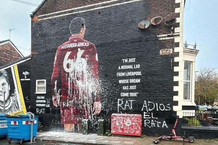 阿诺德被利物浦球迷称作叛徒（Rat）