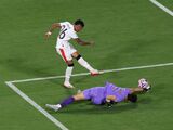 一夫当关！布努神勇发挥让曼城7次射正仅取1球