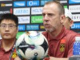 国足毫无还手之力，尽快敲定正印主帅推动战术重建是当下重任