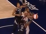 WNBA-神秘人70-68逆转险胜王牌，罗伊德、格雷双拳难敌四手
