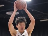 篮板创新高！杨瀚森贡献8分8板5助3帽