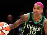 考威成WNBA季后赛第5位砍20+5+5的球员