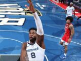 NBA杯-灰熊133-128险胜鹈鹕，锡安常规时间0.9s绝平文斯17助攻串联全队