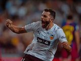 爆冷逆转！巴伦西亚3-1巴塞罗那，莱万破门难救主